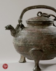 ARCHAIC BRONZE EWER, HE, WITH ANIMAL HEAD SPOUT AND COPPER INLAID